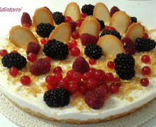 TORTA CREMA DI MASCARPONE FRUTTI DI BOSCO E BISCOTTI