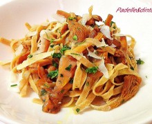 TAGLIATELLE CON GALLETTI AL PORTO