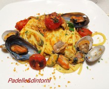 SPAGHETTI ALLA CHITARRA CON COZZE, VONGOLE E BESCIAMELLA ALLO ZAFFERANO