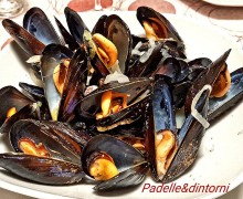 MOULES A' LA BIERE ( COZZE ALLA BIRRA CHIARA)