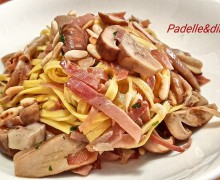 TAGLIOLINI CON PORCINI SPECK E PINOLI