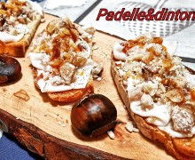 CROSTINI AL LARDO MIELE E CASTAGNE