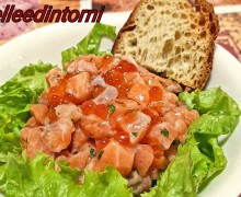 TARTARE DI SALMONE CON UOVA DI SALMONE