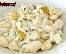 GNOCCHI CON CREMA AL GORGONZOLA DOLCE E PERE