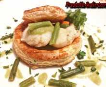 SCRIGNI DI SFOGLIA CON CAPESANTE E SALSA AI FAGIOLINI SCRIGNI DI SFOGLIA CON CAPESANTE E SALSA AI FAGIOLINI