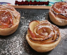 ROSE DI PASTA SFOGLIA MELE E MARMELLATA DI MELE ALLA CANNELLA